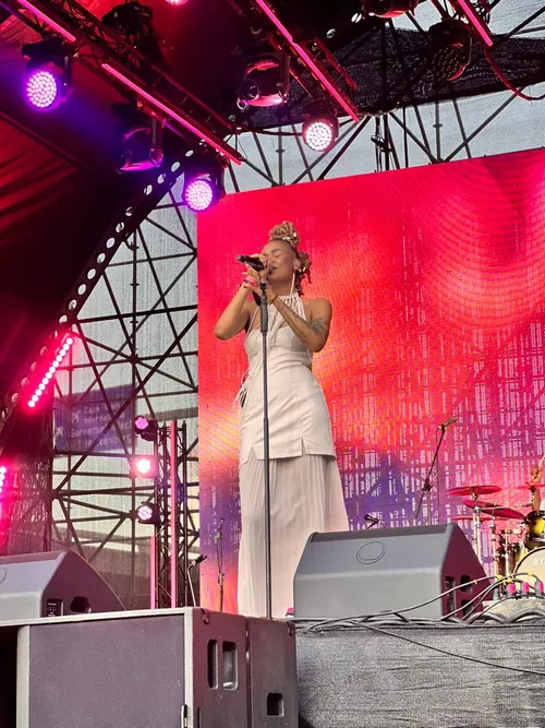 Sió performing at Cape Town Jazz Festival