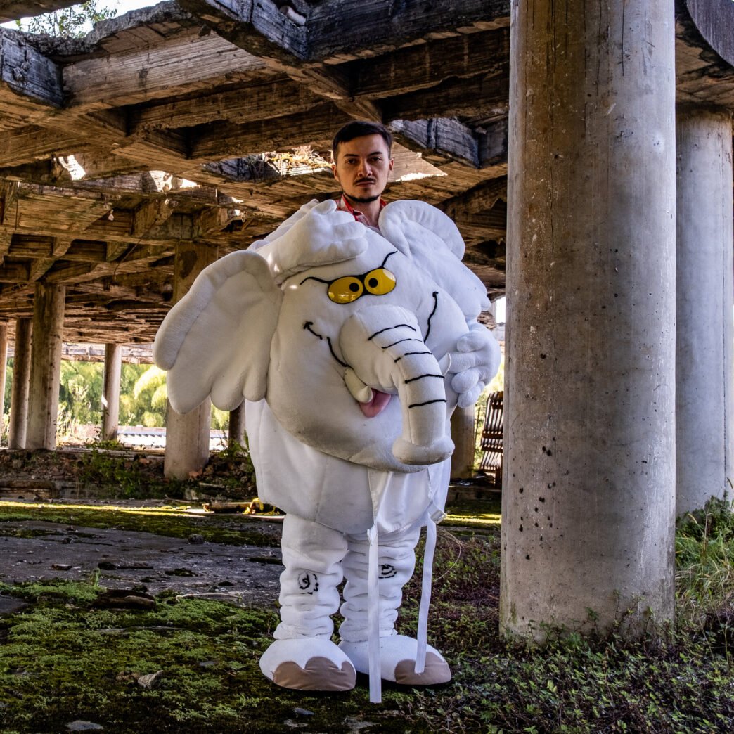 Luis Carlos Rúa in an elephant costume