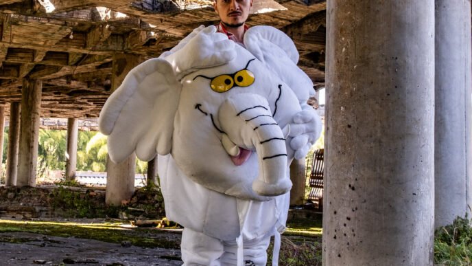 Luis Carlos Rúa in an elephant costume