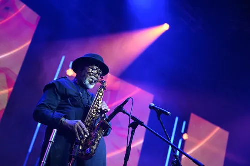 Sipho Mabuse performing on the Kippies stage