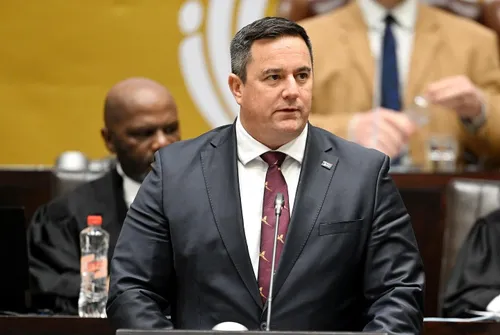 FMD vaccine being administered to livestock