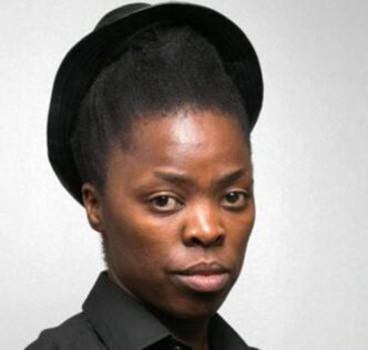 Zanele Muholi with camera