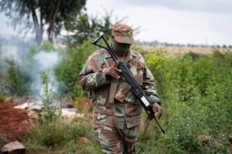 SANDF soldiers confiscating machinery from zama zamas in Randfontein
