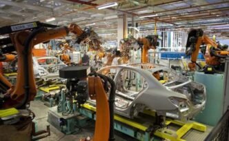 Mercedes-Benz and GWM logos