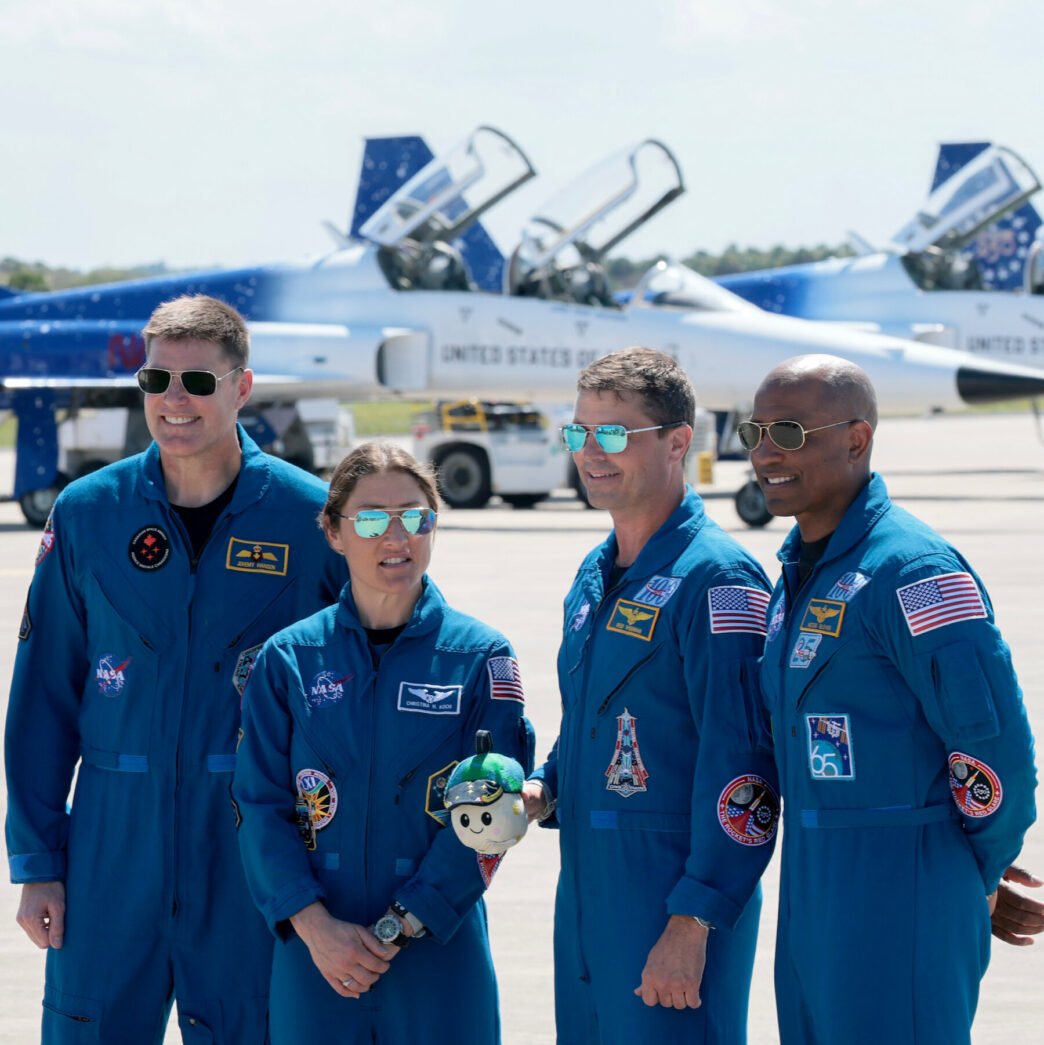 NASA Artemis II astronauts in prelaunch quarantine