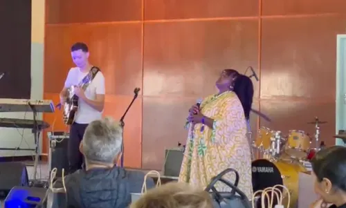 CTIJF musicians performing at Robben Island