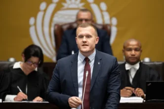 SANDF soldiers on patrol