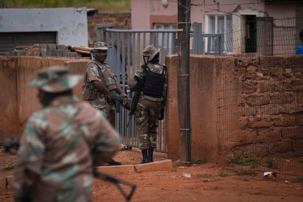 SANDF soldiers on patrol
