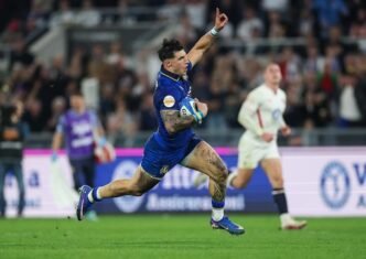 Italy players celebrate historic win over England