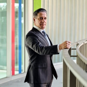 Alberto Carvalho portrait