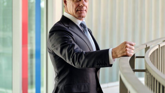 Alberto Carvalho portrait