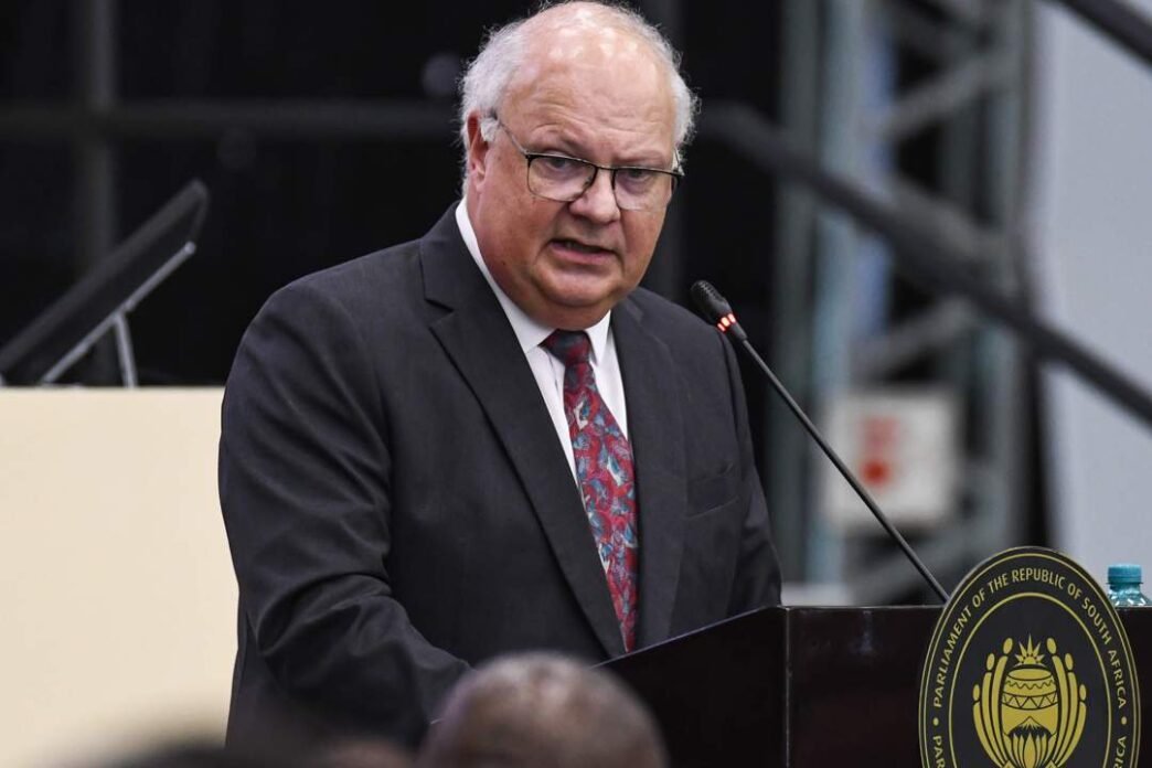 South African and US flags