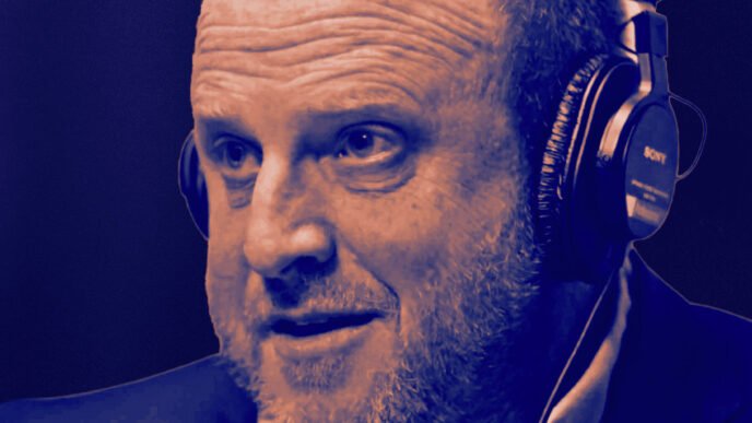 graph showing rise in far-right support