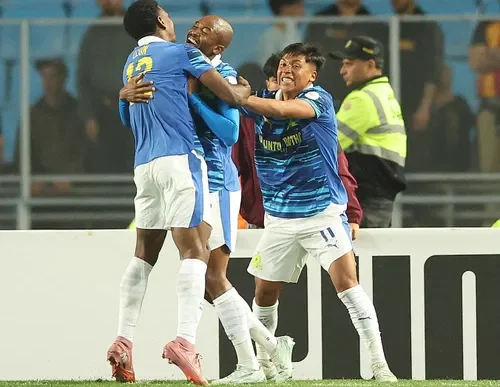 Mamelodi Sundowns players celebrating their win