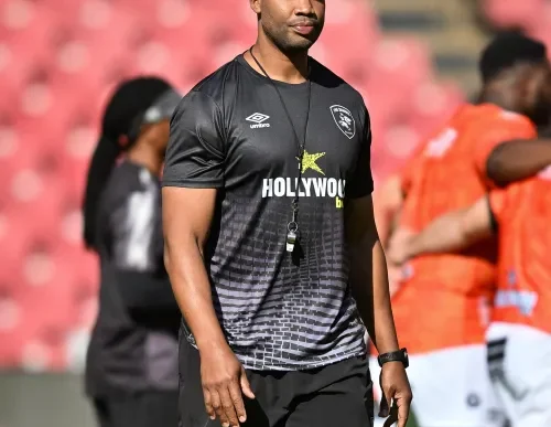 Eben Etzebeth in action