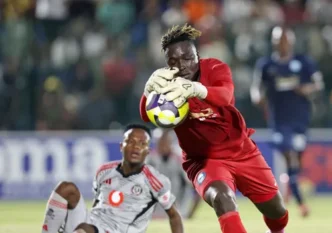 Sipho Chaine and Ian Otieno in action
