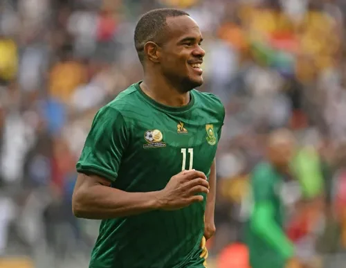 Iqraam Rayners in action for Mamelodi Sundowns