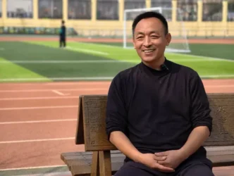 Li Quansheng teaching jiaodi to children in Dongshaoqu village