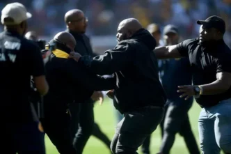 Soweto Derby chaos: violent altercation between Kaizer Chiefs and Orlando Pirates officials