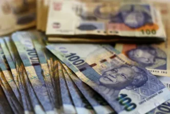 South African consumer struggling to make ends meet