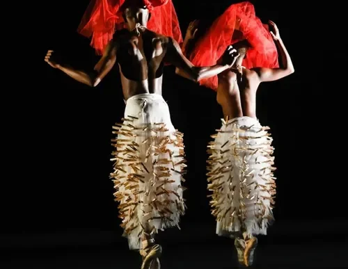 Mamela Nyamza in performance