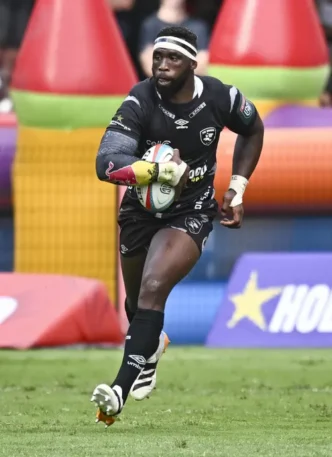 Siya Kolisi in action for the Sharks