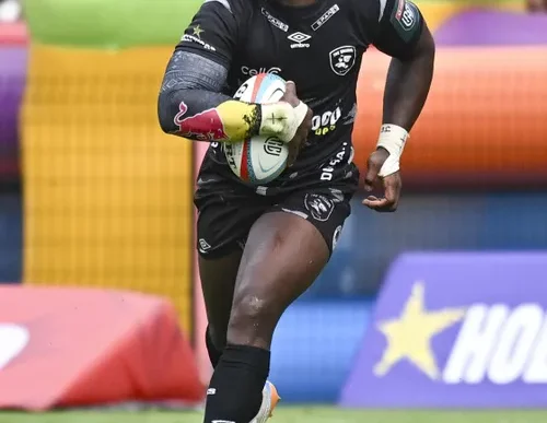 Siya Kolisi in action for the Sharks
