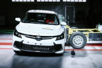 Toyota Starlet crash test image
