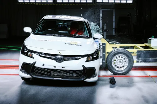 Toyota Starlet crash test image