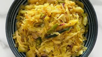 A photo of a delicious cabbage dish